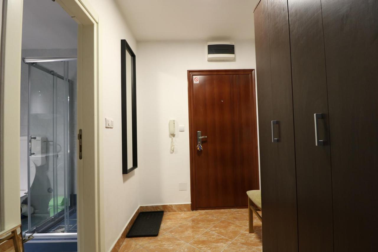 Flat 23 Lägenhet Belgrad Exteriör bild